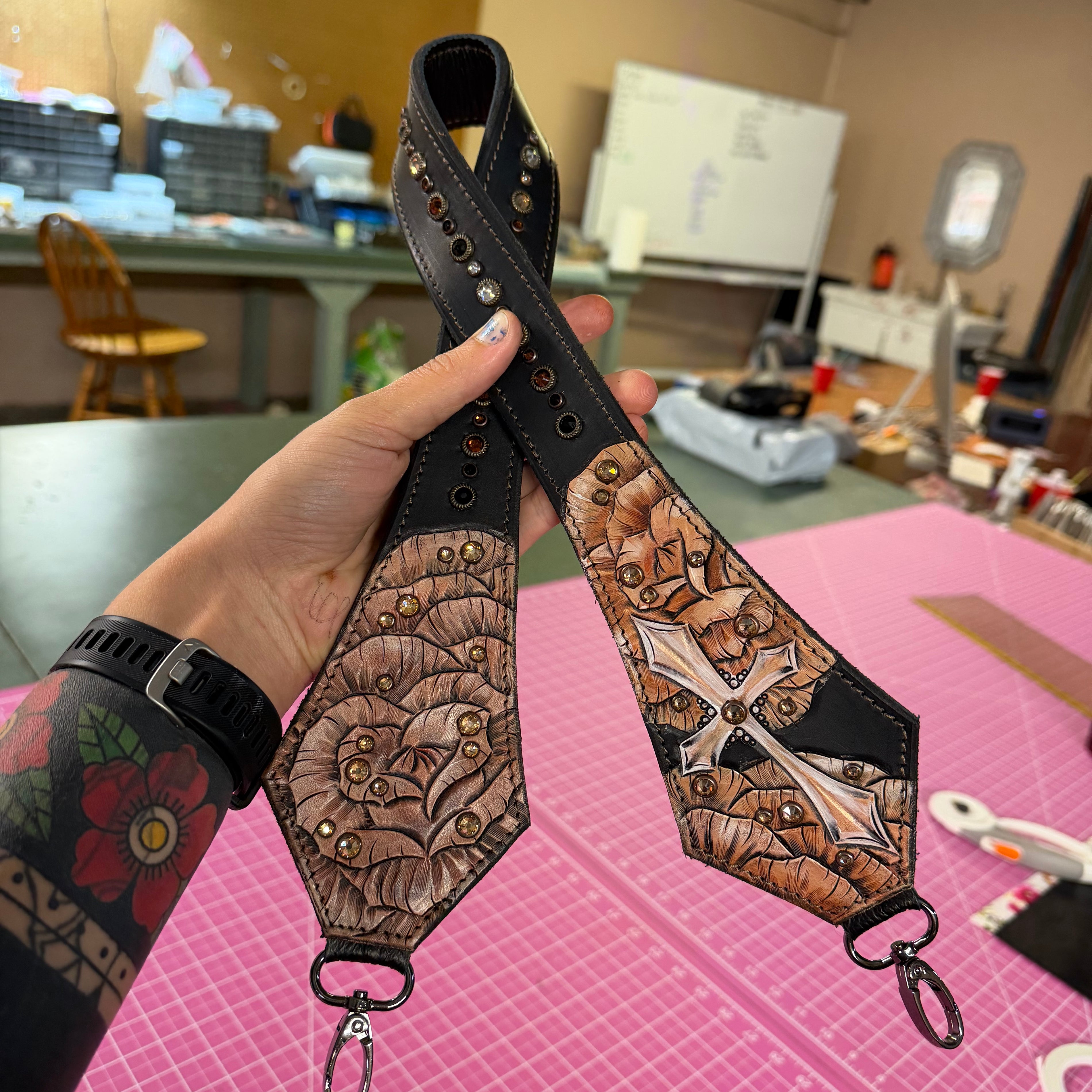 Strap + charm