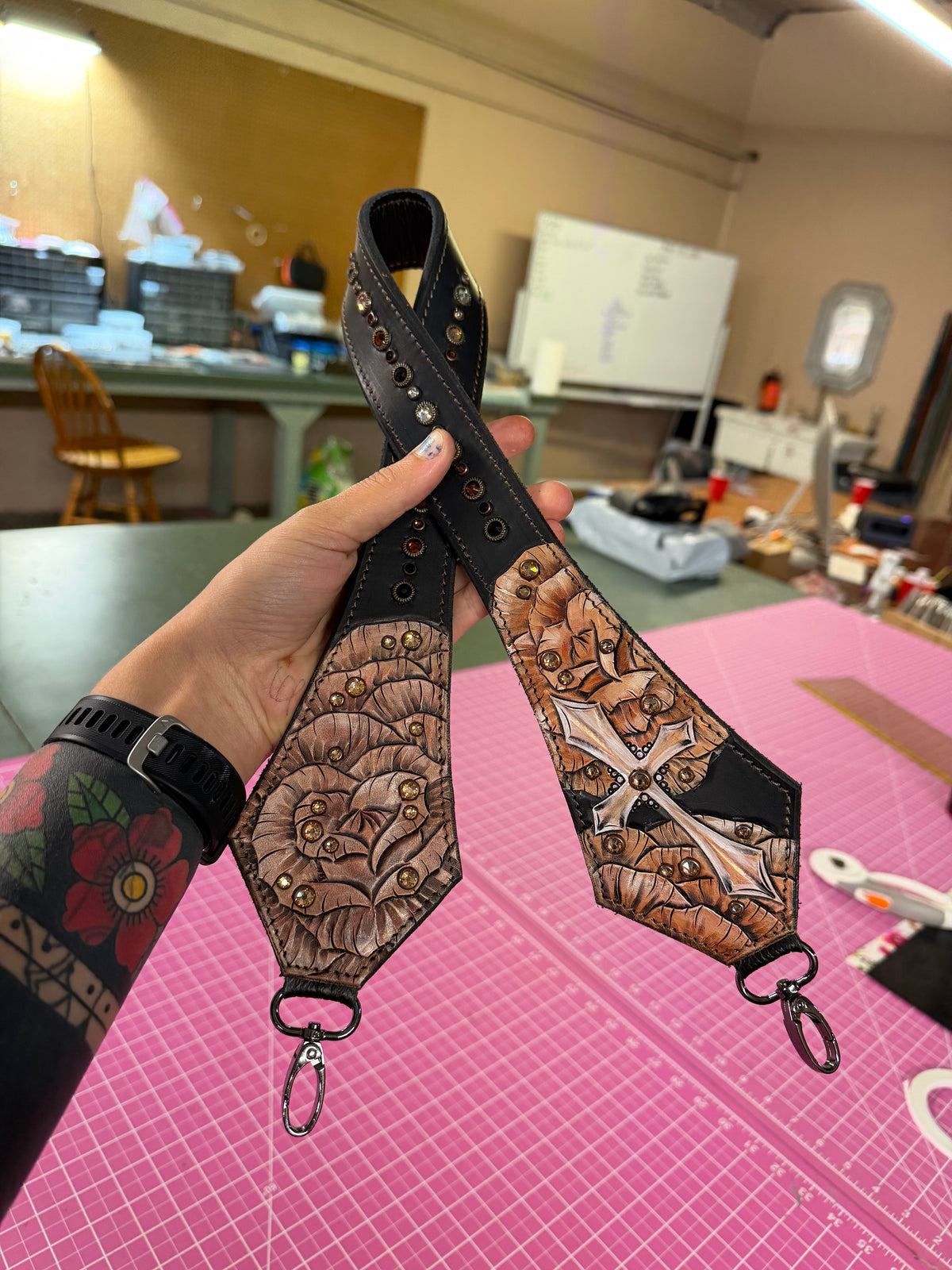 Strap + charm