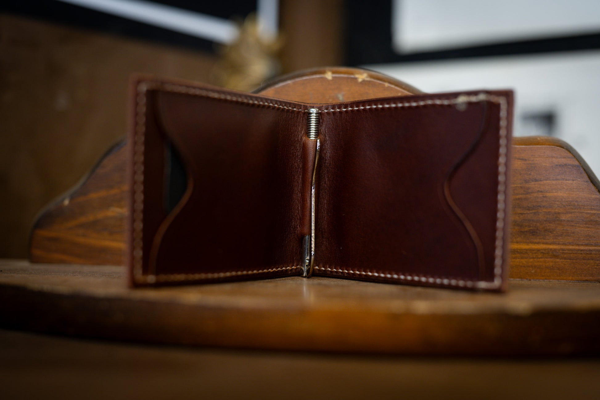Money clip bi-fold