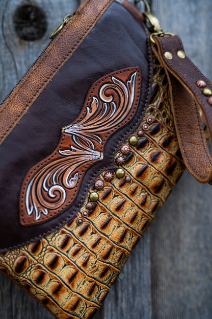 All-Around Wristlet